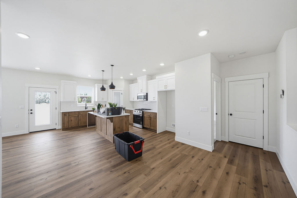 435 E River Ln – photo 5