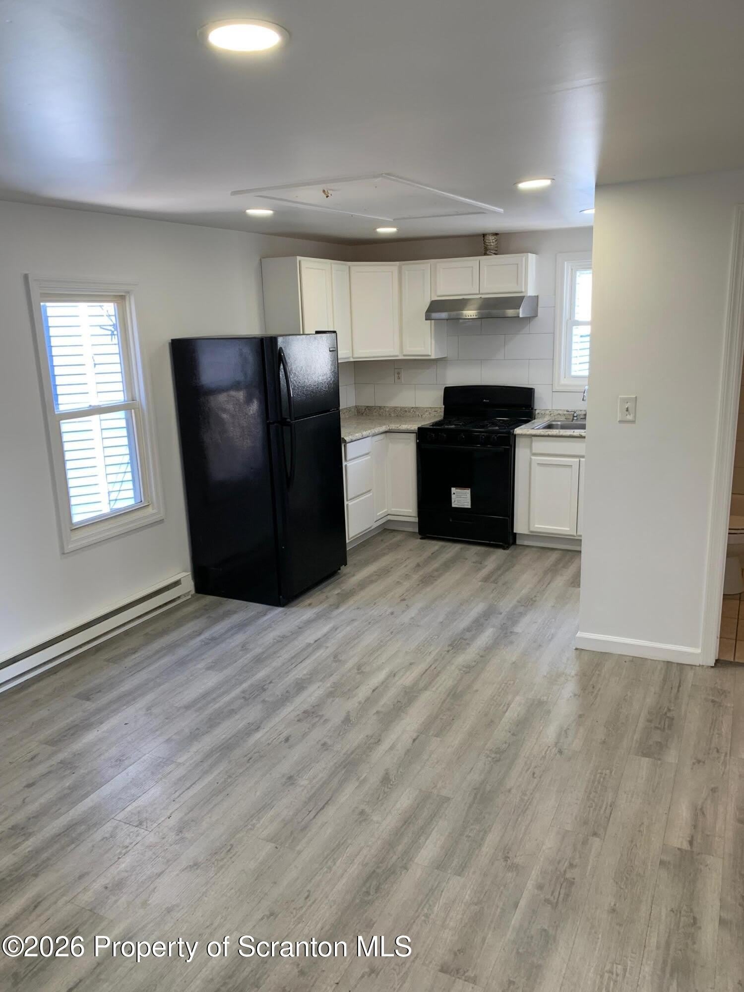 404 Railroad Avenue – photo 4