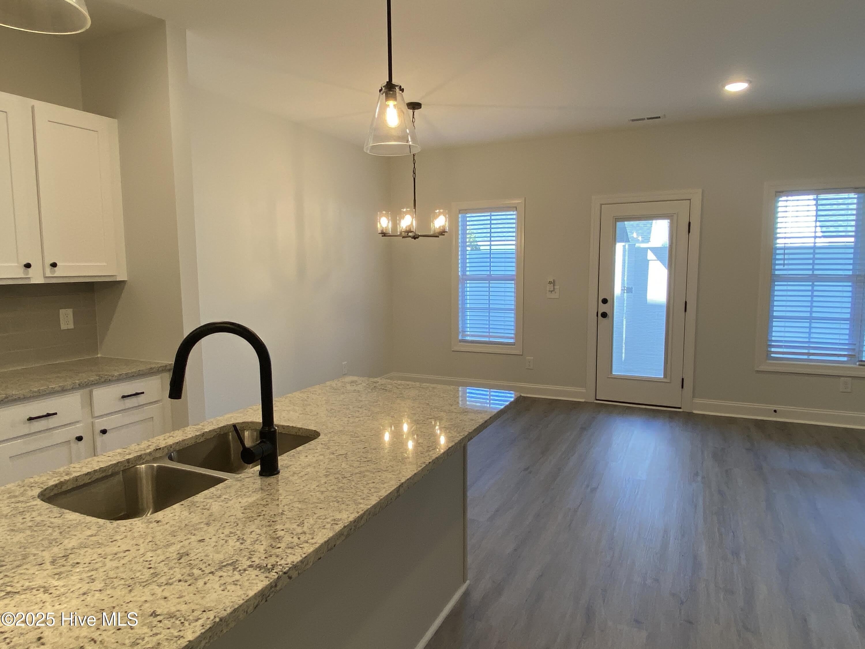 1404 B Hartley – photo 5