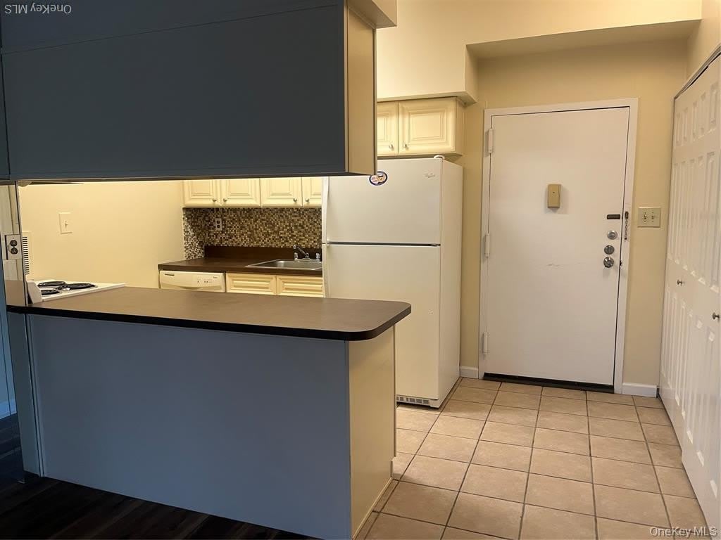 725 Miller Avenue – photo 3