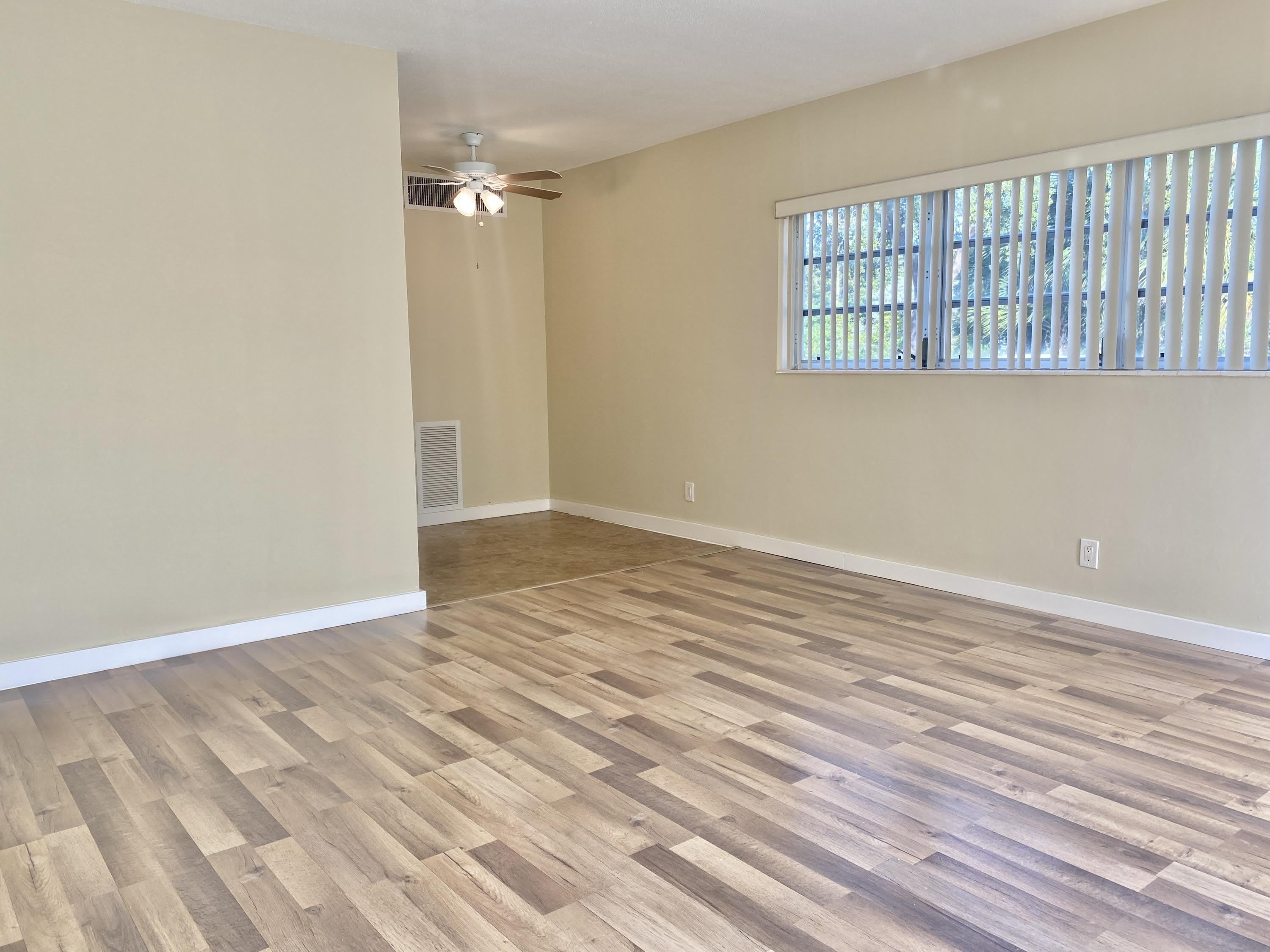 2303 S Federal Highway – photo 3