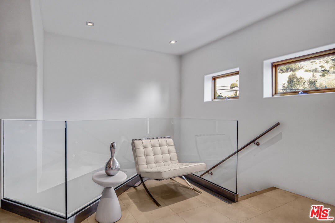 1929 N CURSON Pl – photo 2
