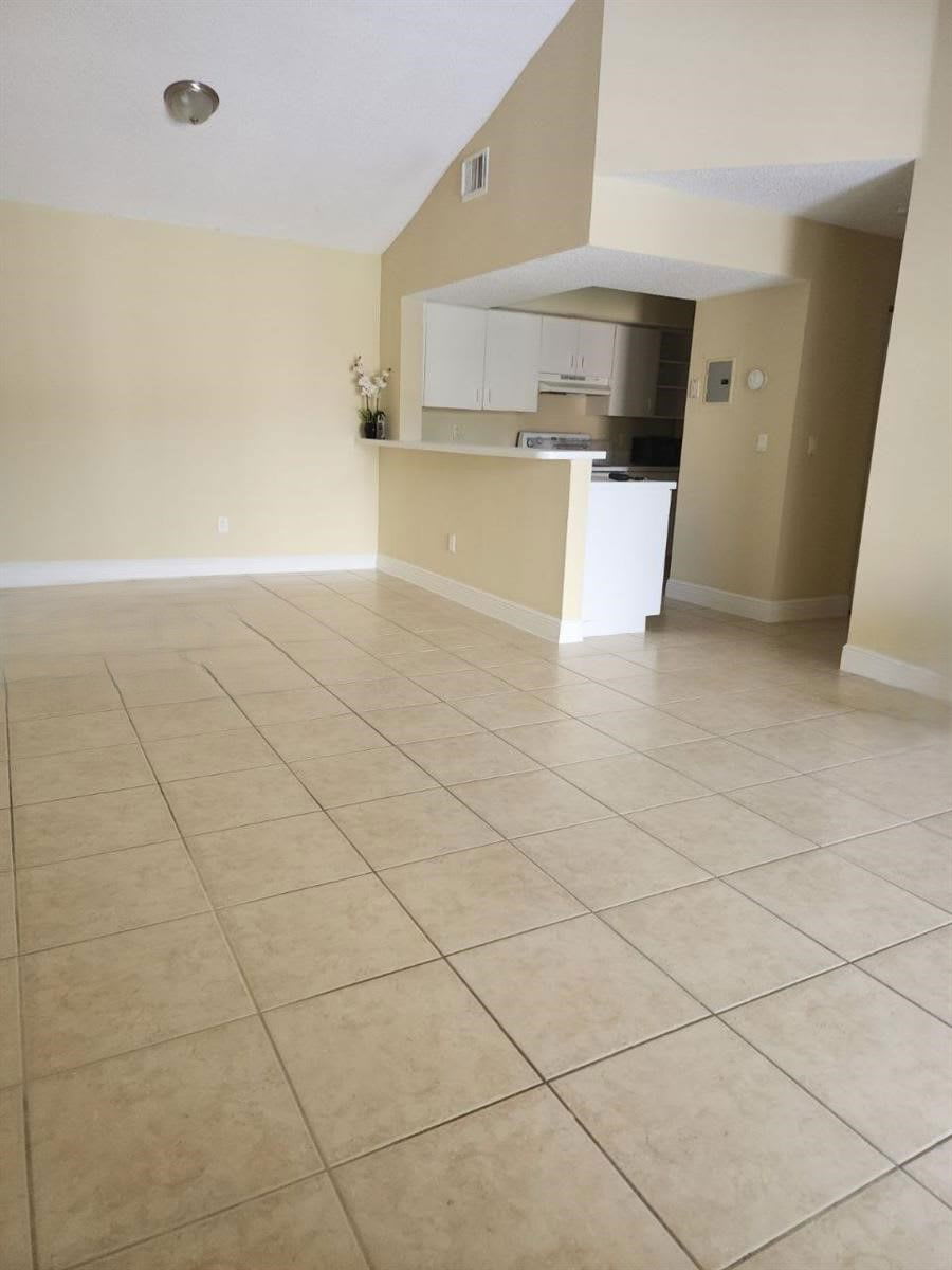 18850 Northwest 57th Avenue – photo 5