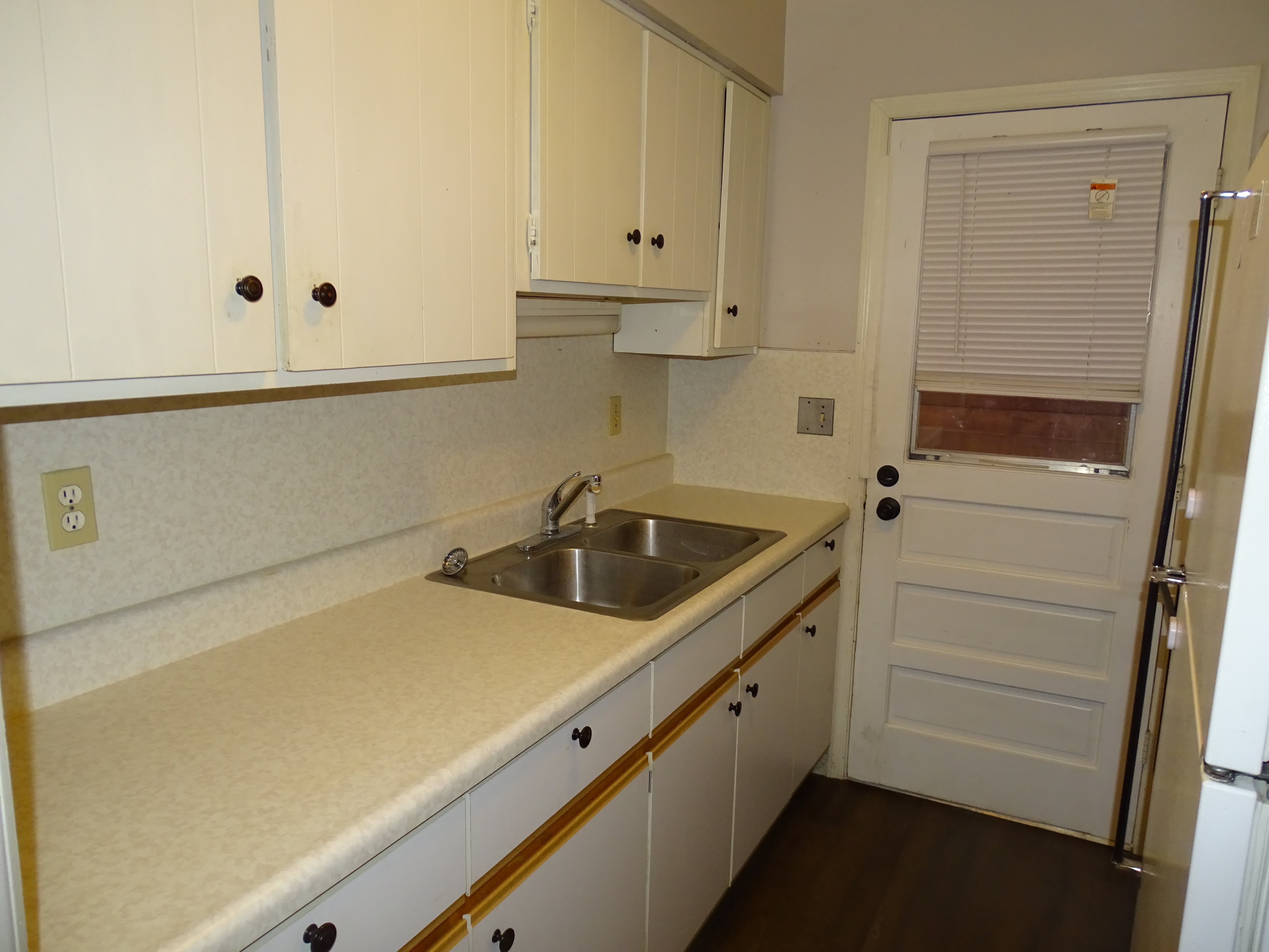 307 E Coomer St – photo 3