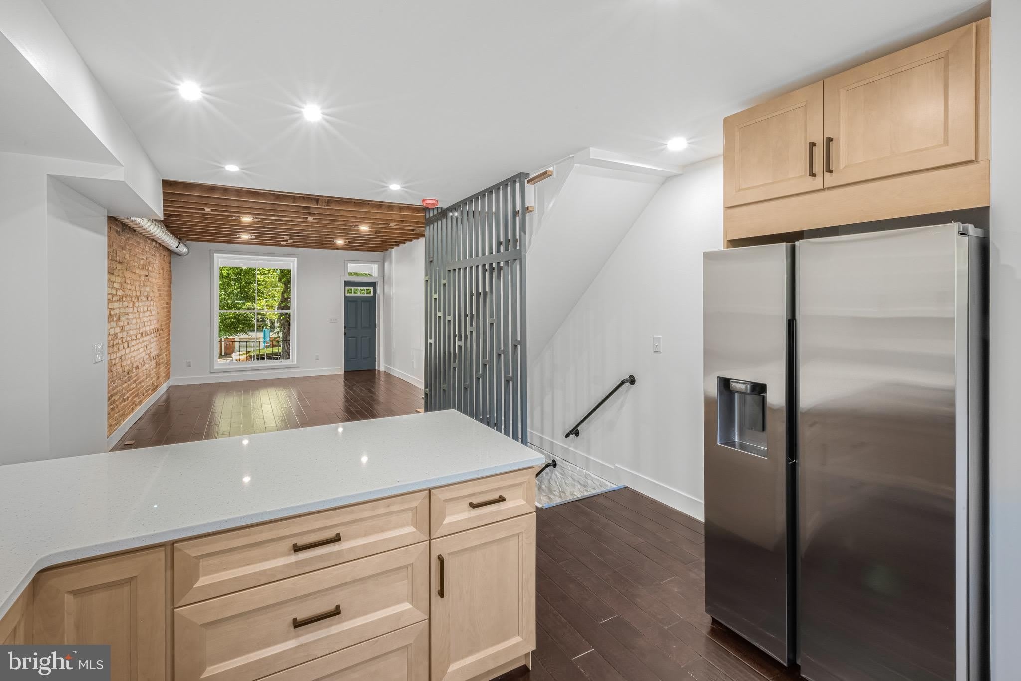 325 W Lorraine Avenue – photo 5