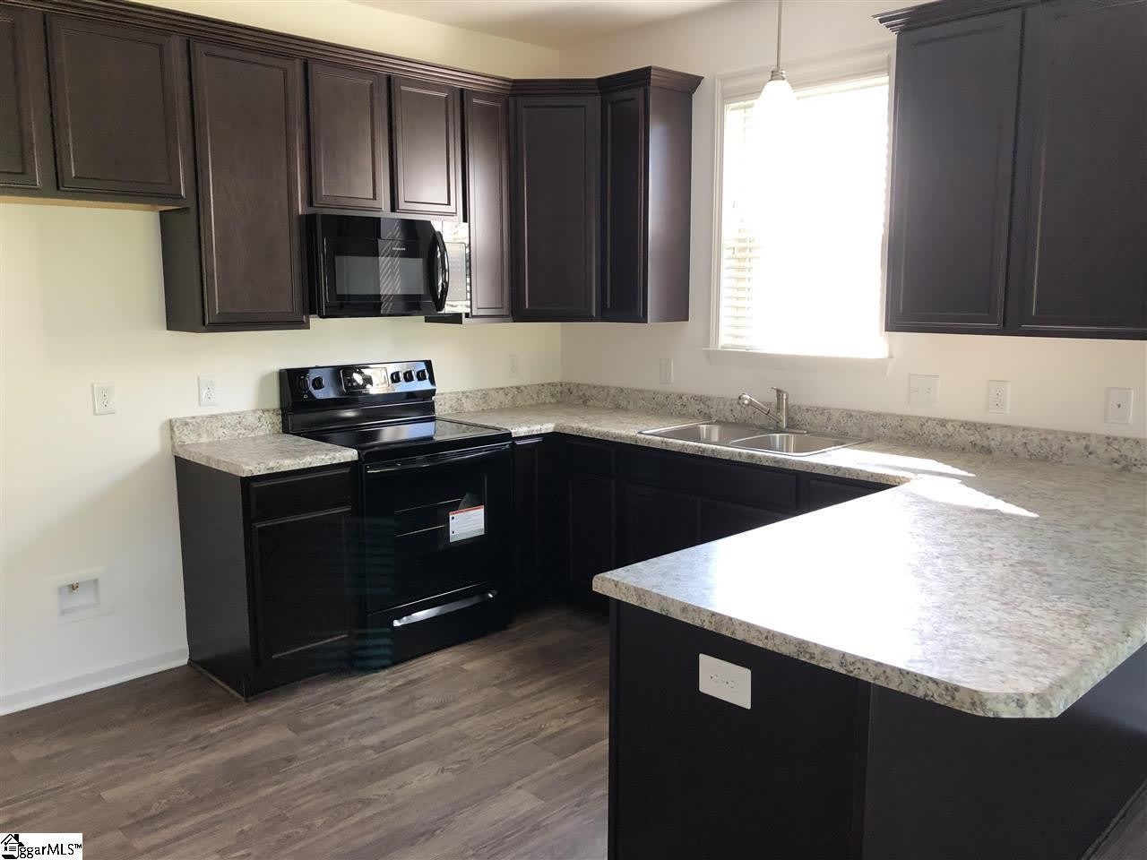 214 Everard Lane – photo 2