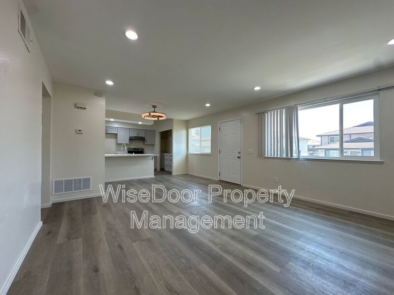 3404 20th St. – photo 1