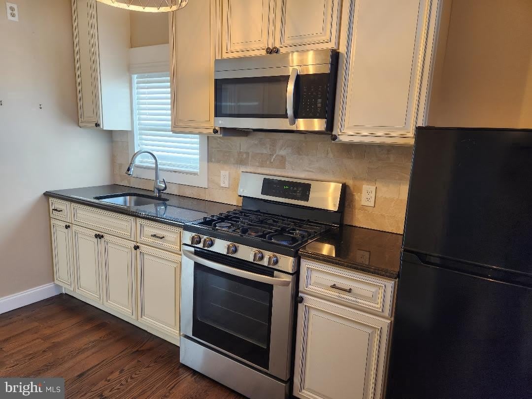 20 COLLEGE Avenue – photo 4