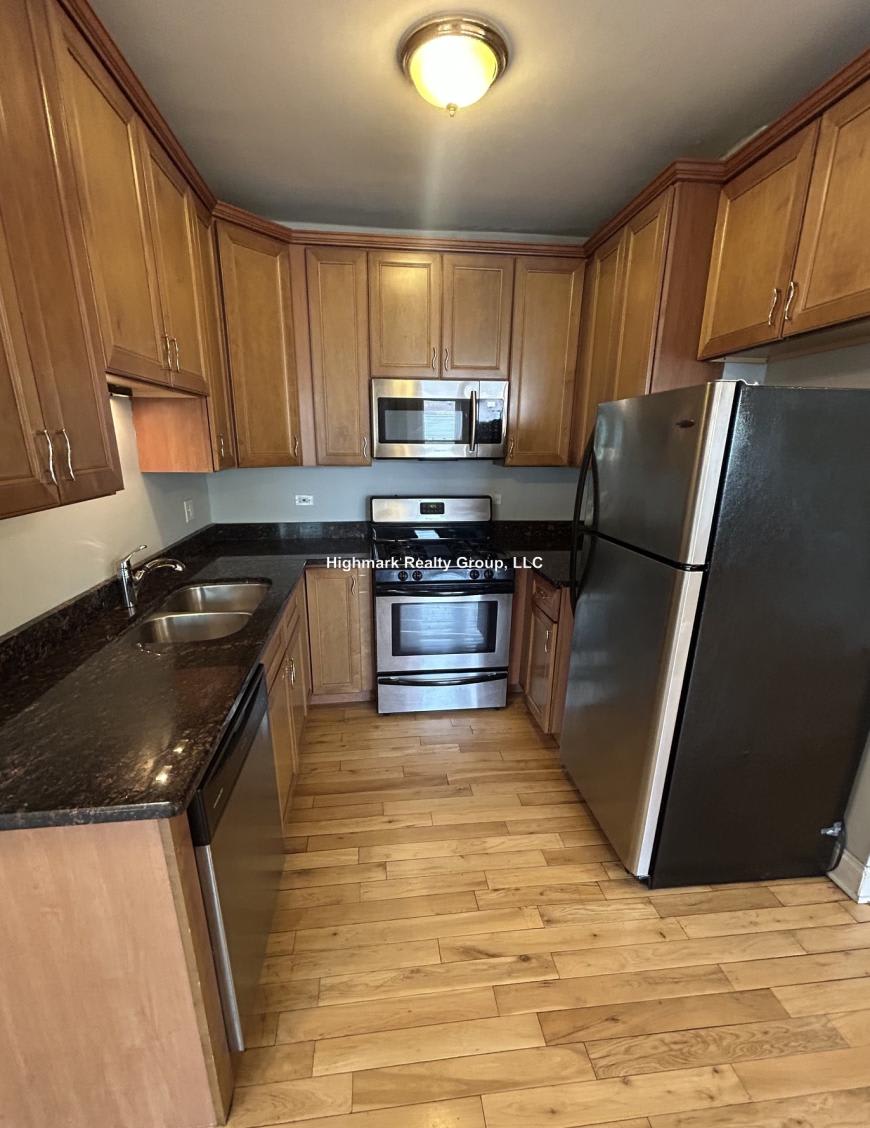 4542 West George – photo 1