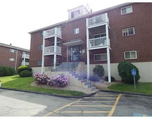 616 Boston Post Rd E Apt 15 – photo 2