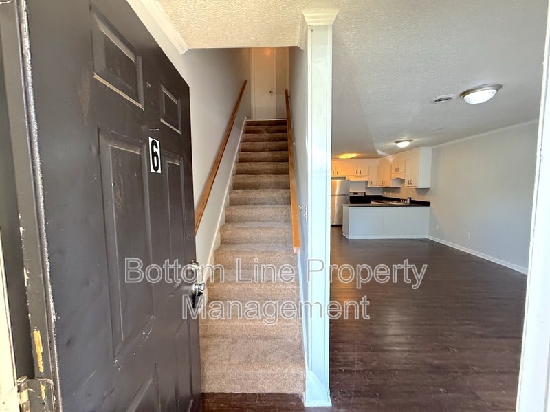 326 S Columbia St – photo 2
