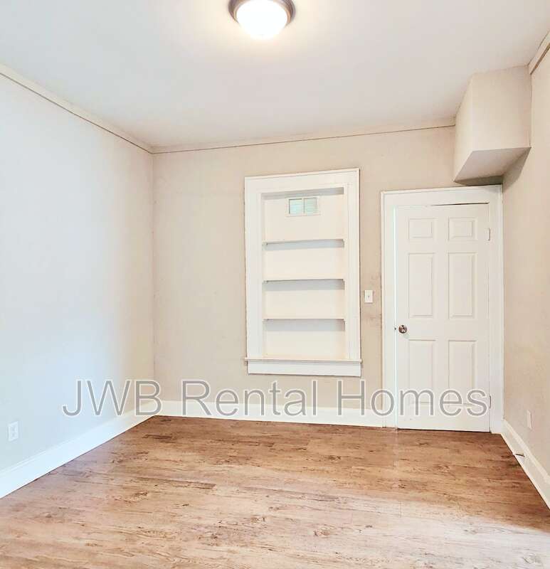 467 Golfair Blvd – photo 4