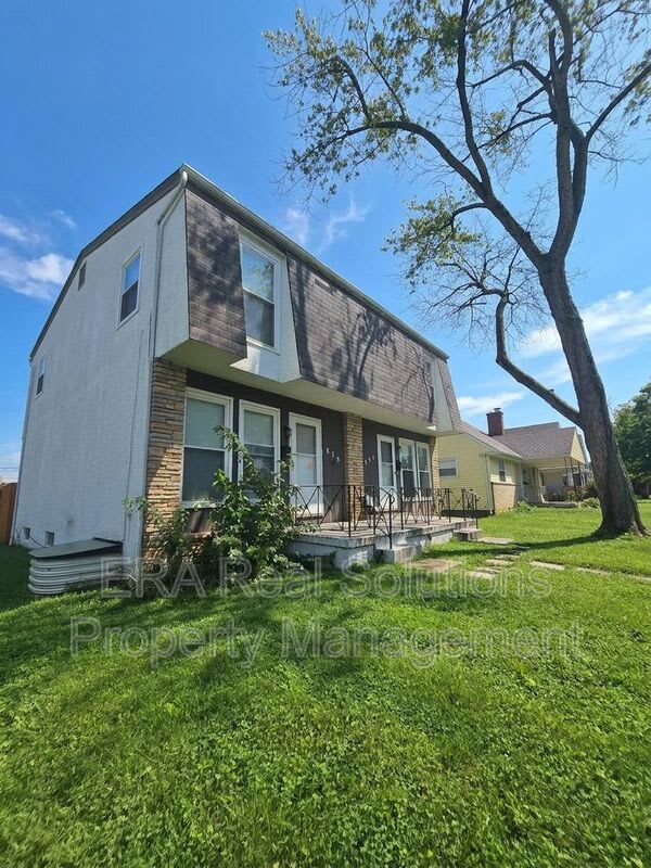 852 S. Roys Ave – photo 1