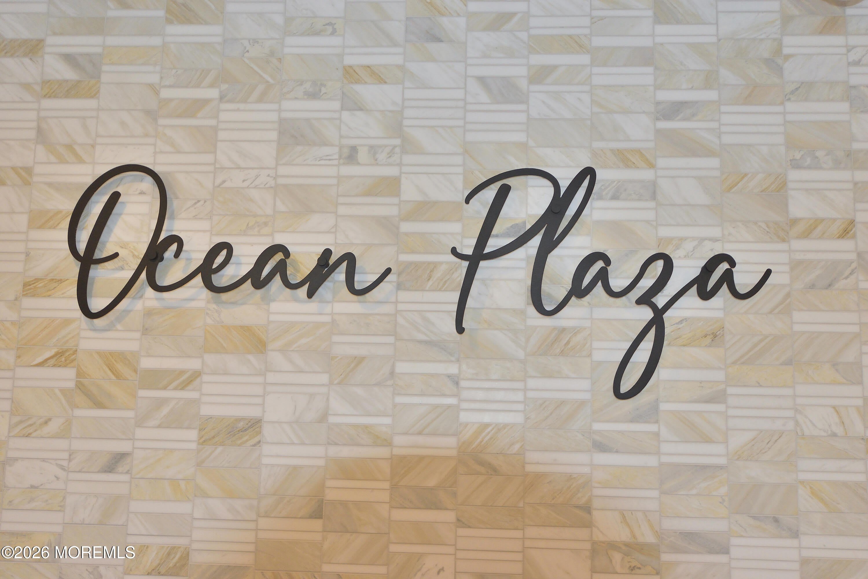 525 Ocean Boulevard – photo 2
