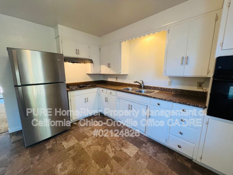 9210 Goodspeed St B – photo 5