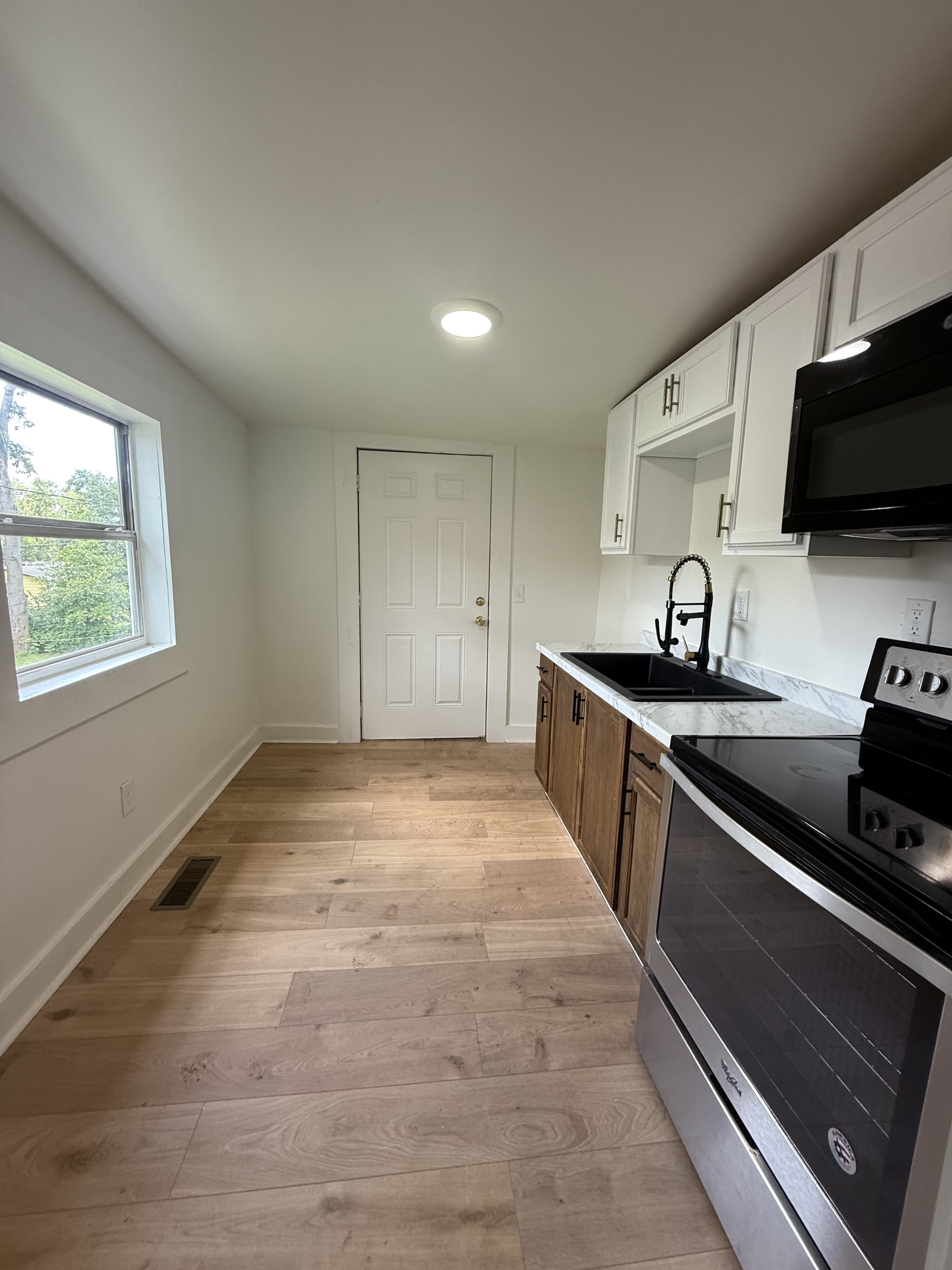 310 Gamma Street South – photo 5