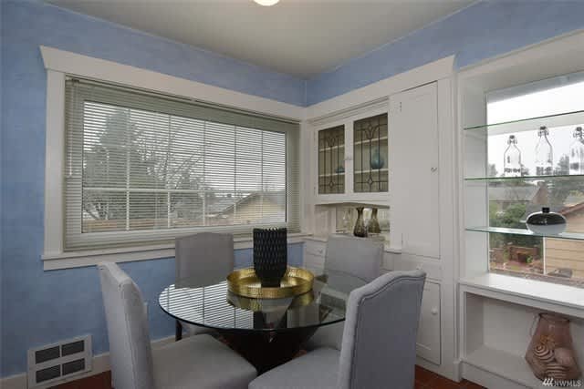 Charming West Seattle 1 Bedroom Home With Office And Large Fenced Yard – photo 3