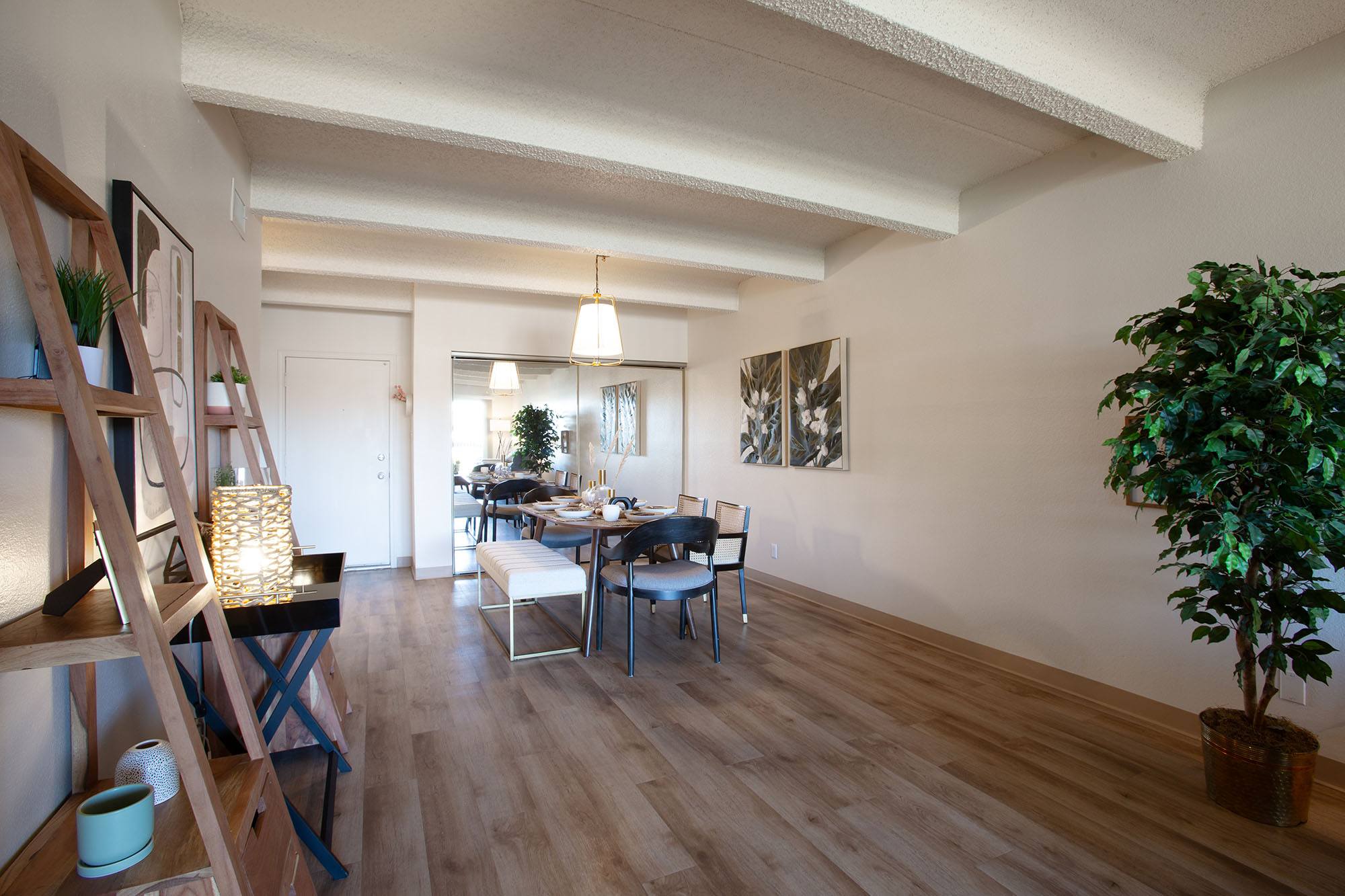 Los Altos Towers – photo 4