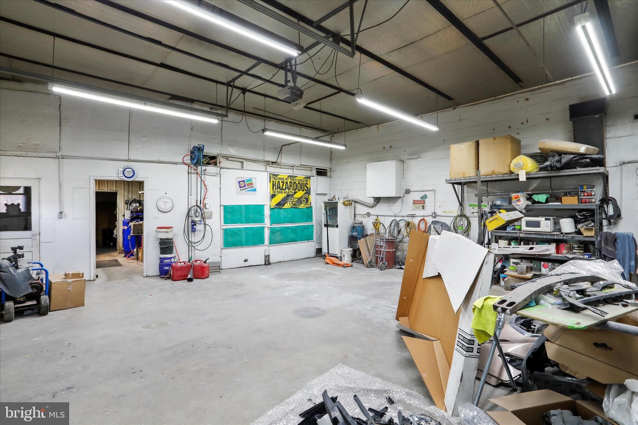 250 ARMSTRONG Street – photo 4
