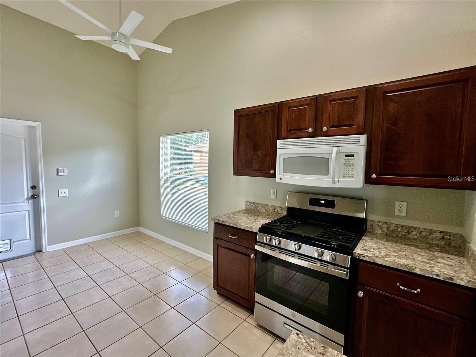 30747 BURLEIGH Drive – photo 3