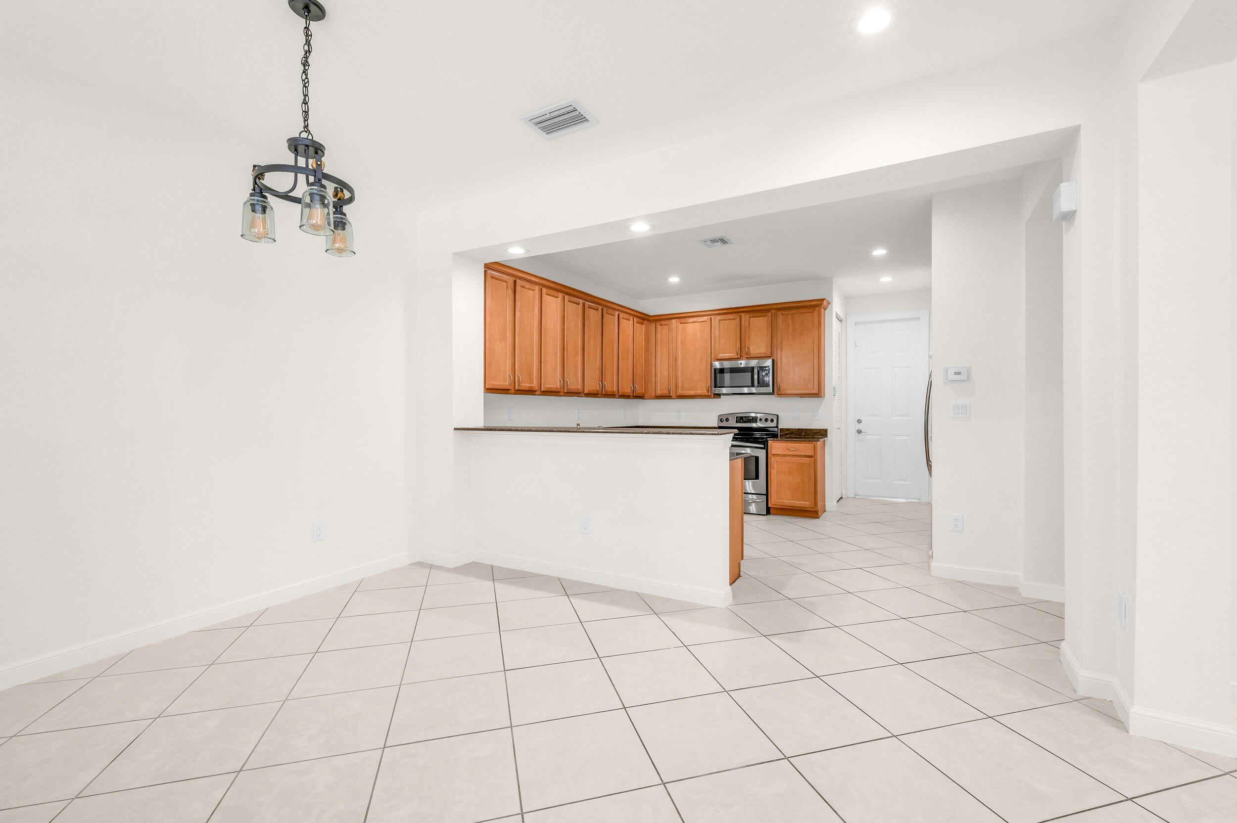 650 Pacific Grove Drive – photo 2