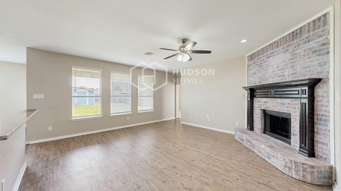 2908 Mockingbird Street – photo 5