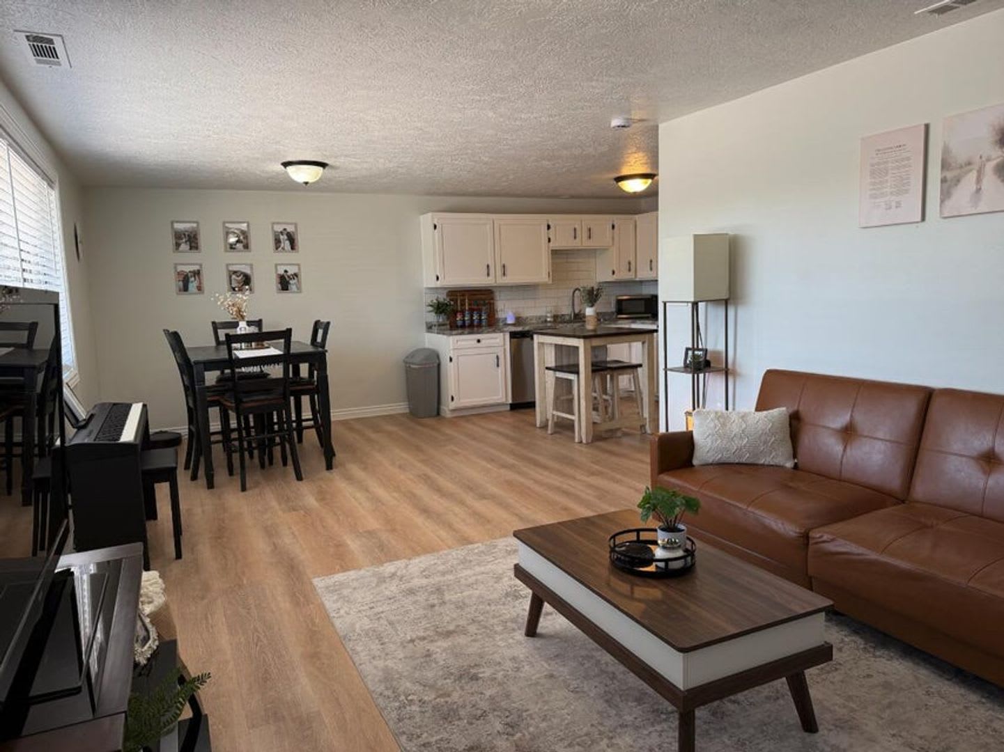 Cozy Convenient 2 Bedroom Home Single Level Living – photo 3