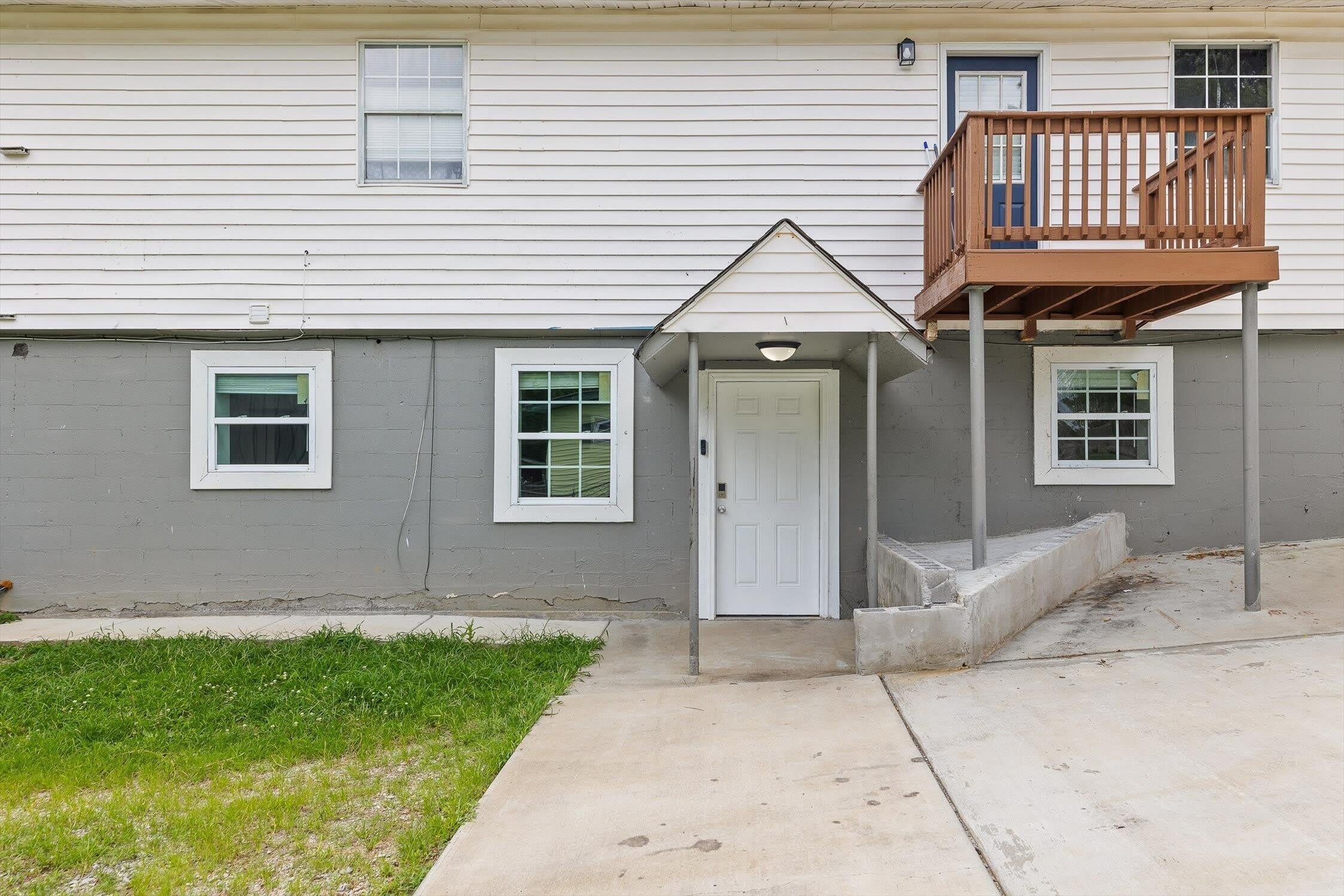 200 S Aster Avenue – photo 2