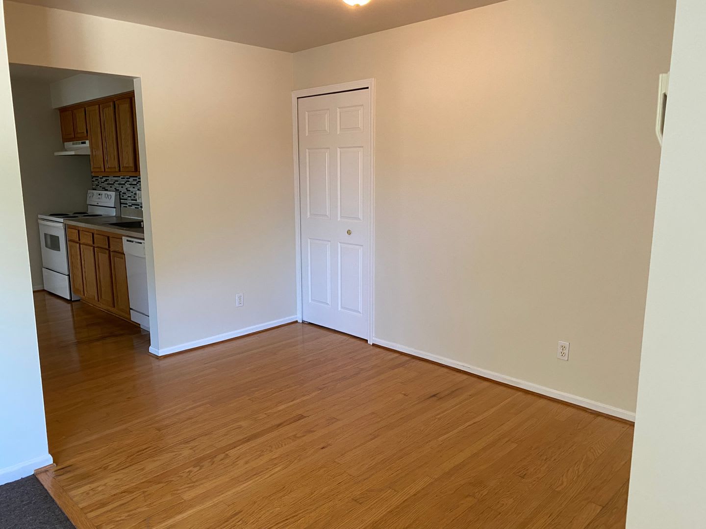 2 Bedroom Condo in Clinton Township – photo 4