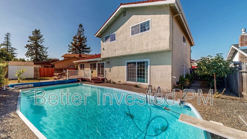 848 Sprucewood Ct – photo 2
