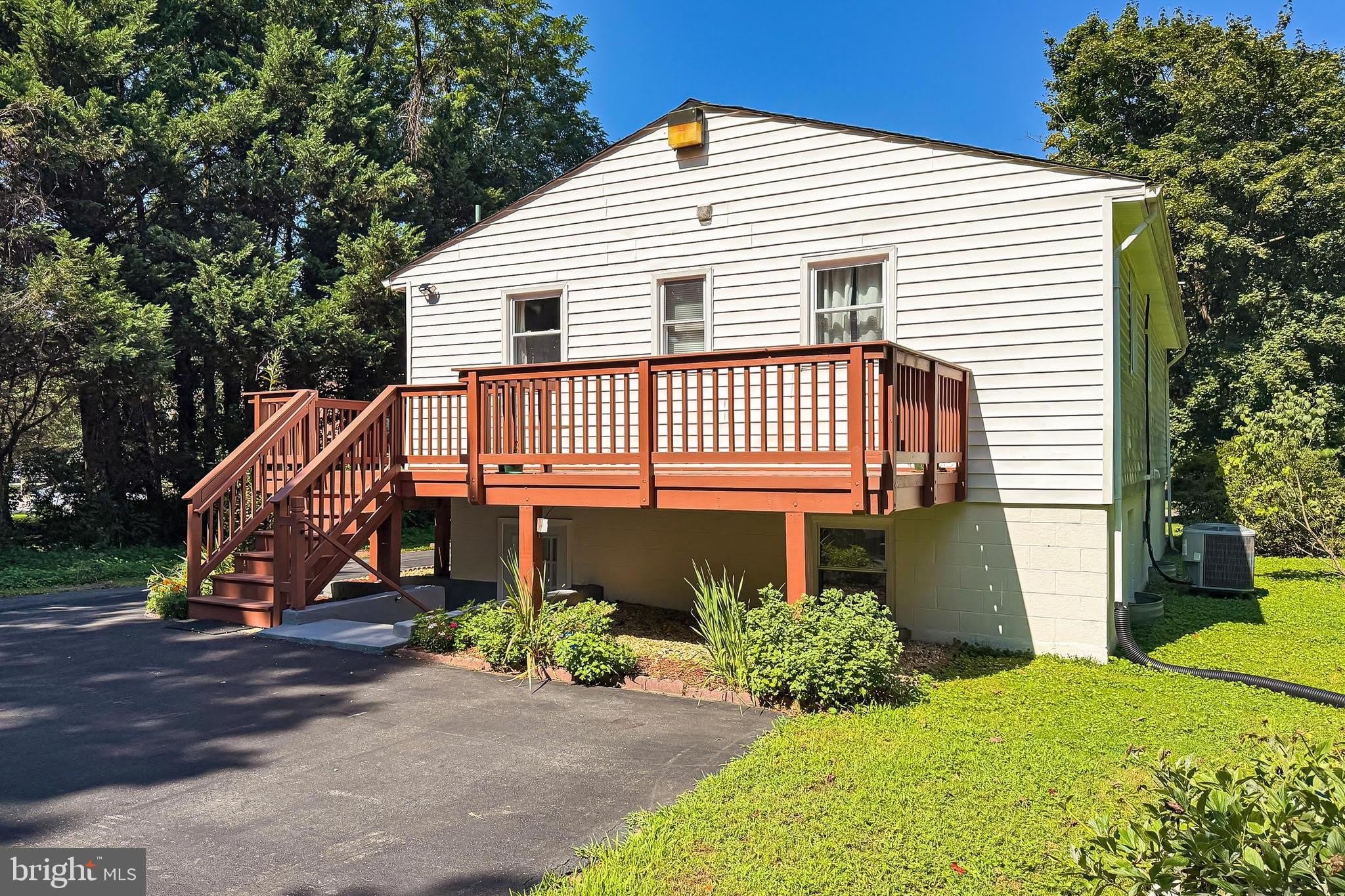 2843 ANNANDALE Road – photo 4