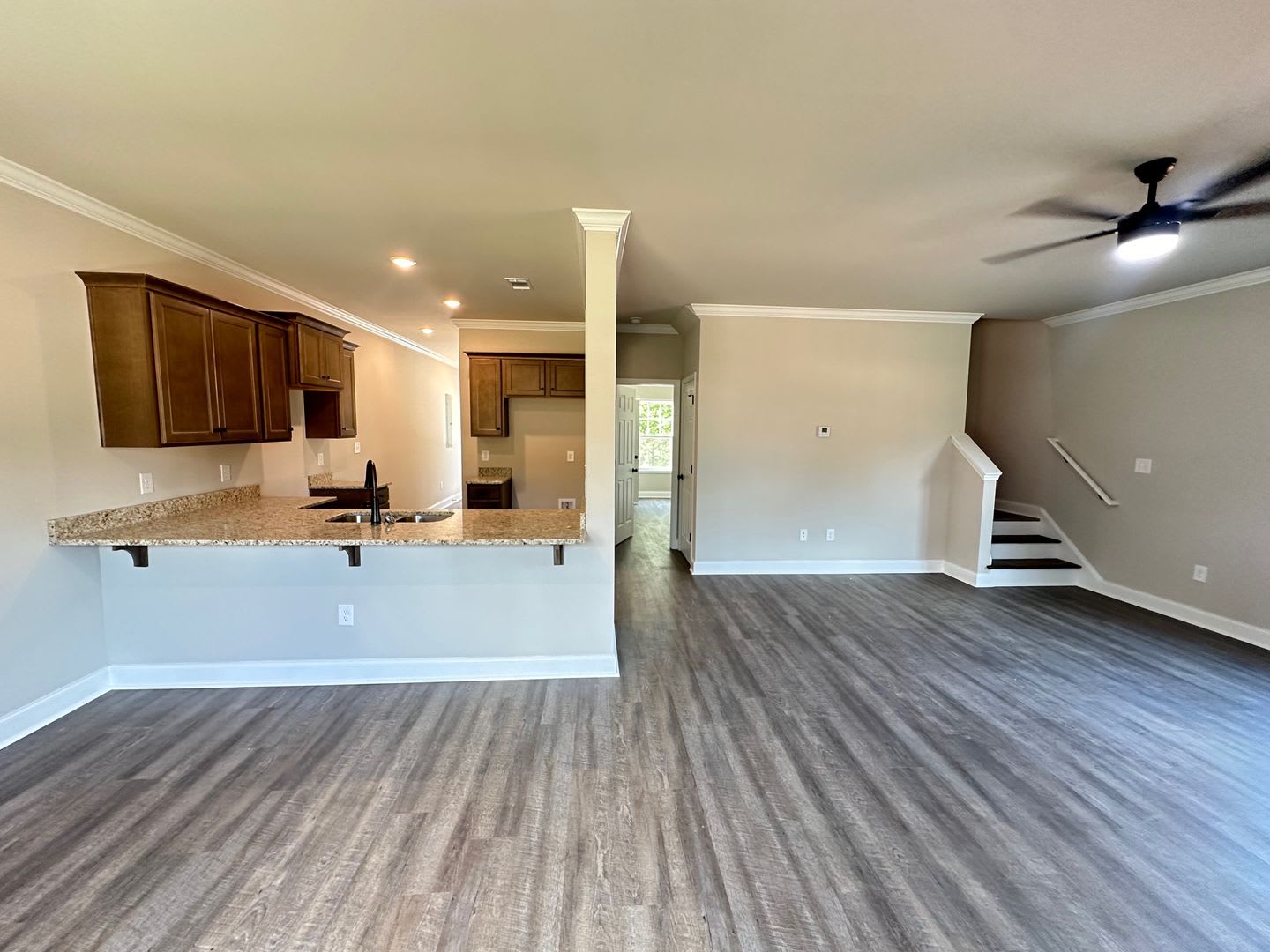 4 Bedroom 4 Bathroom Available – photo 5