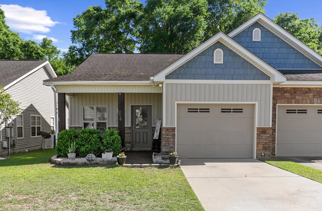 121 Heyward Dr – photo 1
