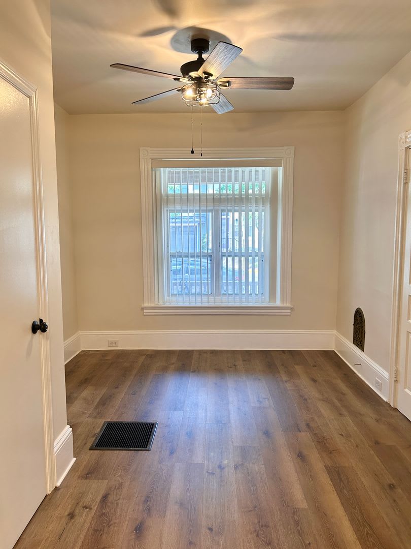 230 1/2 W Walnut St – photo 4