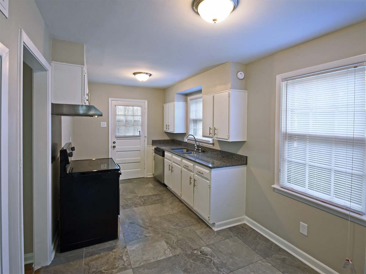 3 Bedroom, 2 Bathroom near Colonial and flamingo – photo 5