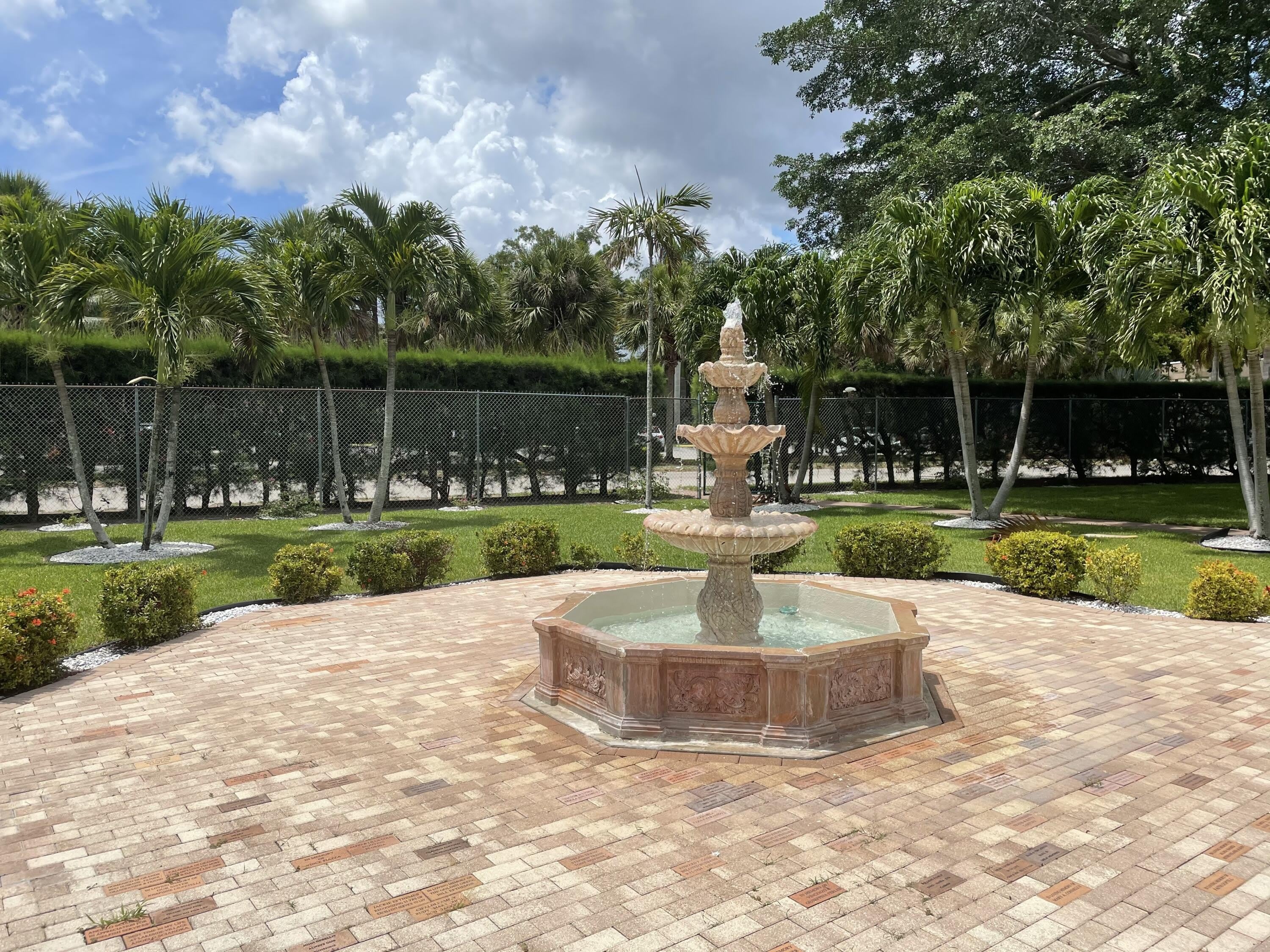 705 Lori Drive – photo 4