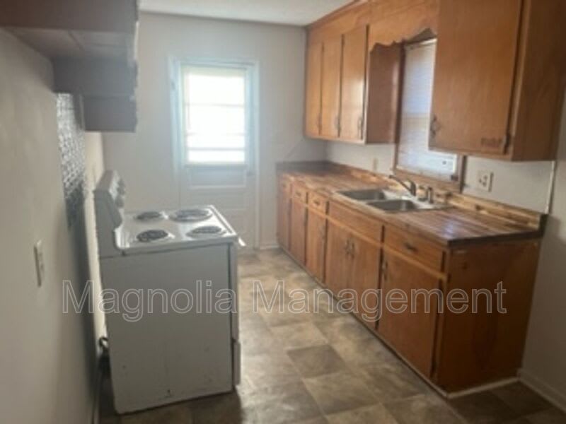 248 Gholson Ave. – photo 3