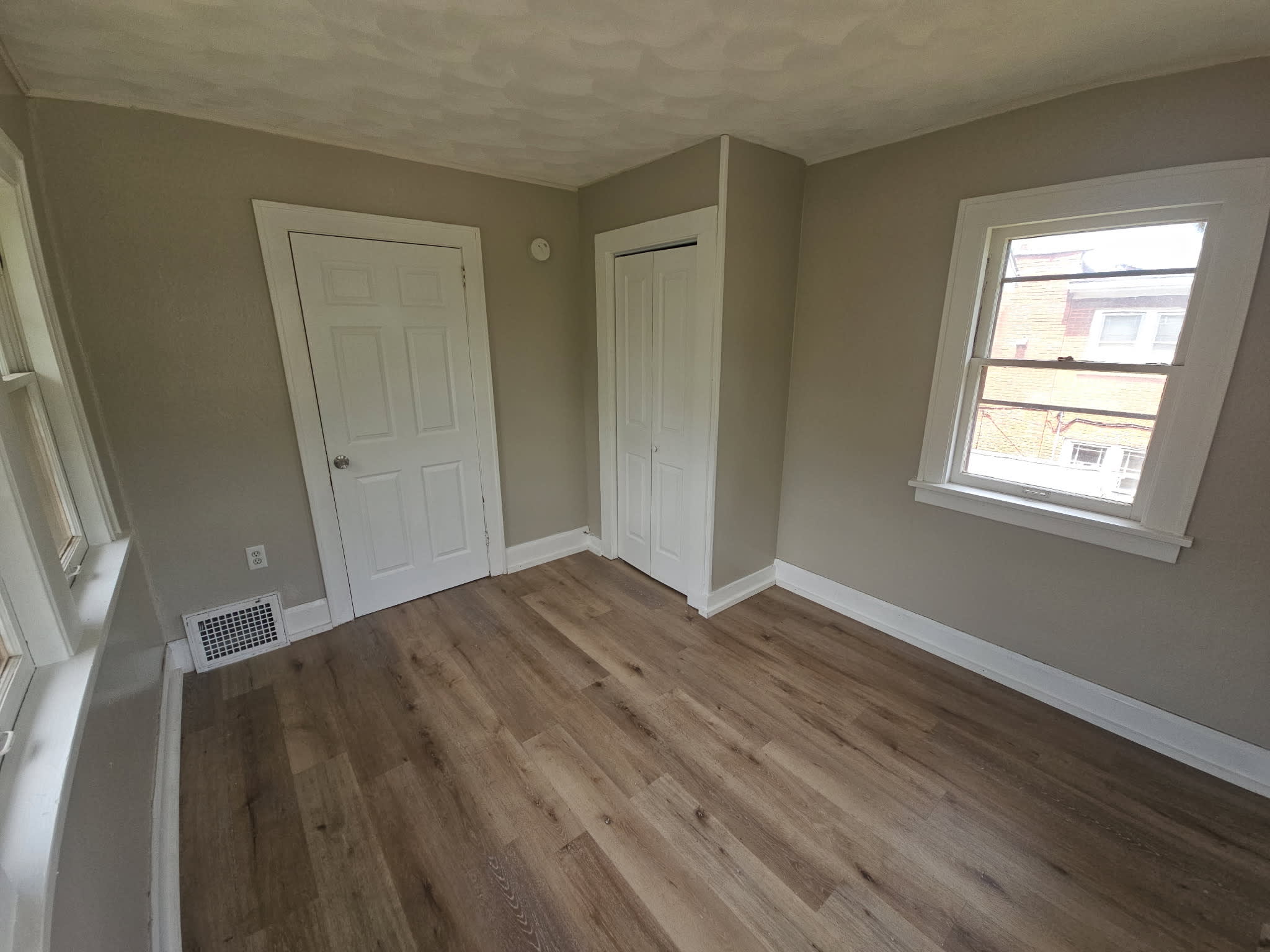 1313 Evelyn Street2 – photo 5