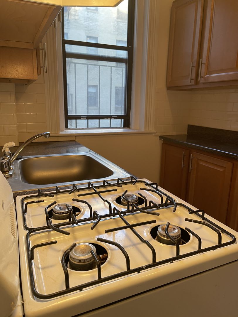 1 bedroom @ Packard's Corner – photo 2