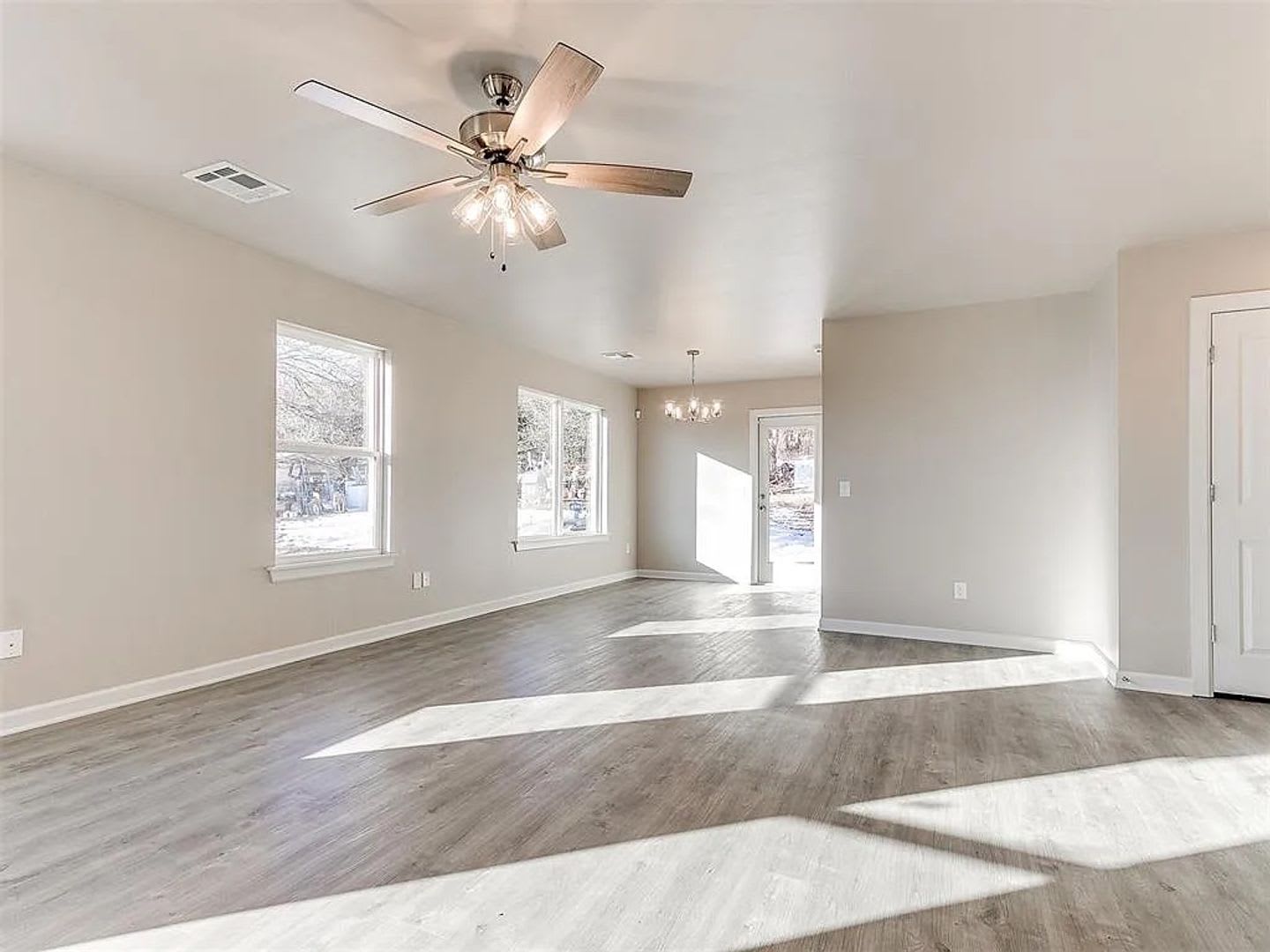 421 E 7th Street – photo 3
