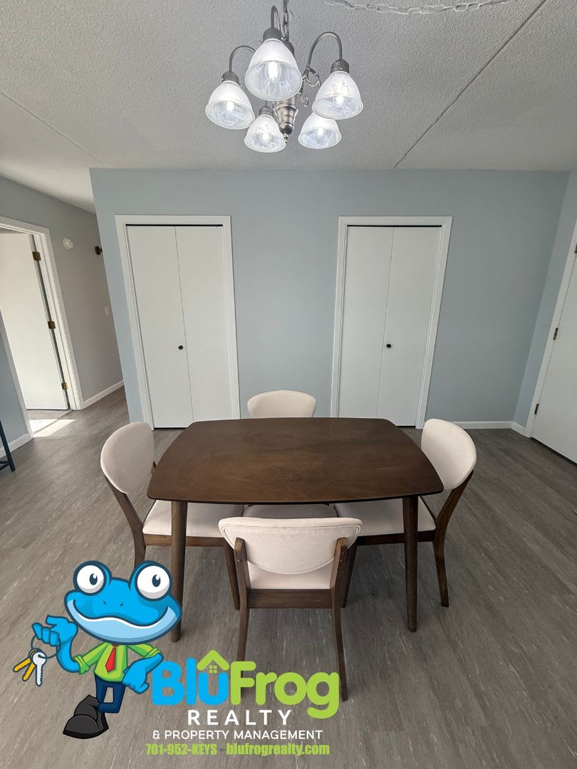 314 4th St. NE #10 – photo 5