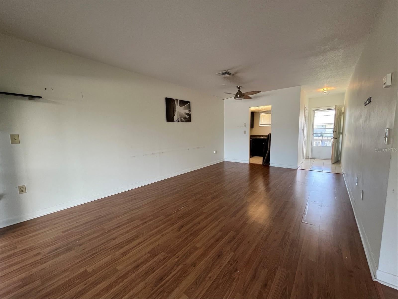 1014 E SOUTH Street – photo 3