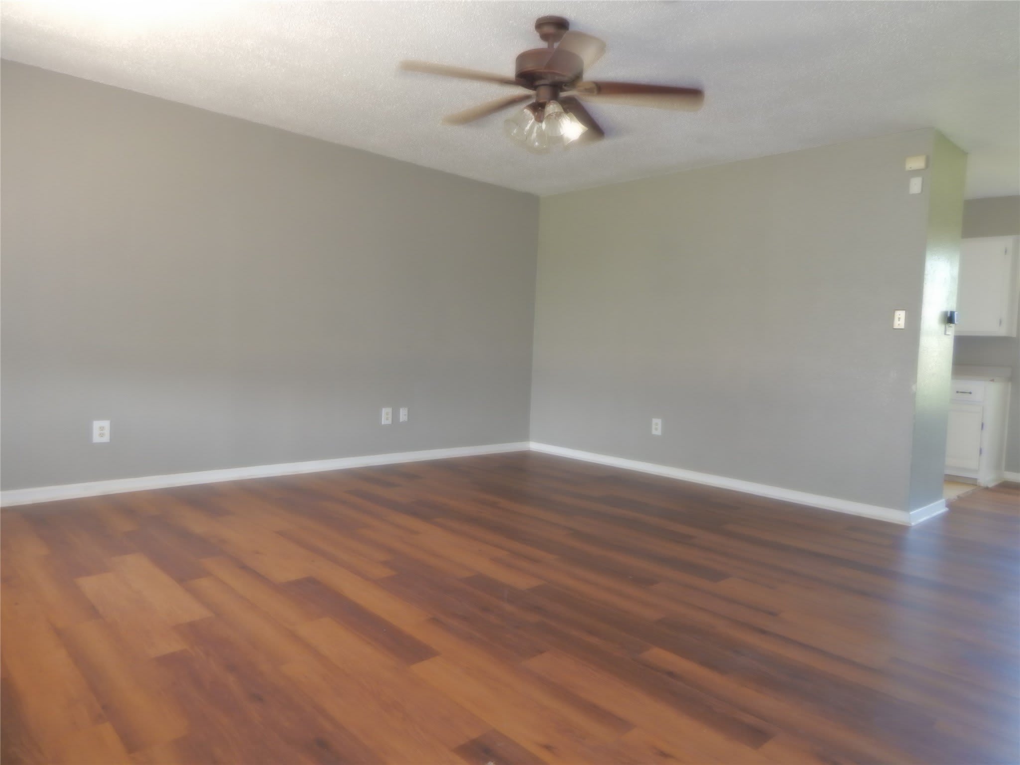 1018 N Powell Parkway – photo 3
