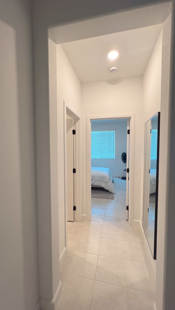 Spacious 4-Bedroom Townhome with 2-Car Garage in Chula Vista – photo 5
