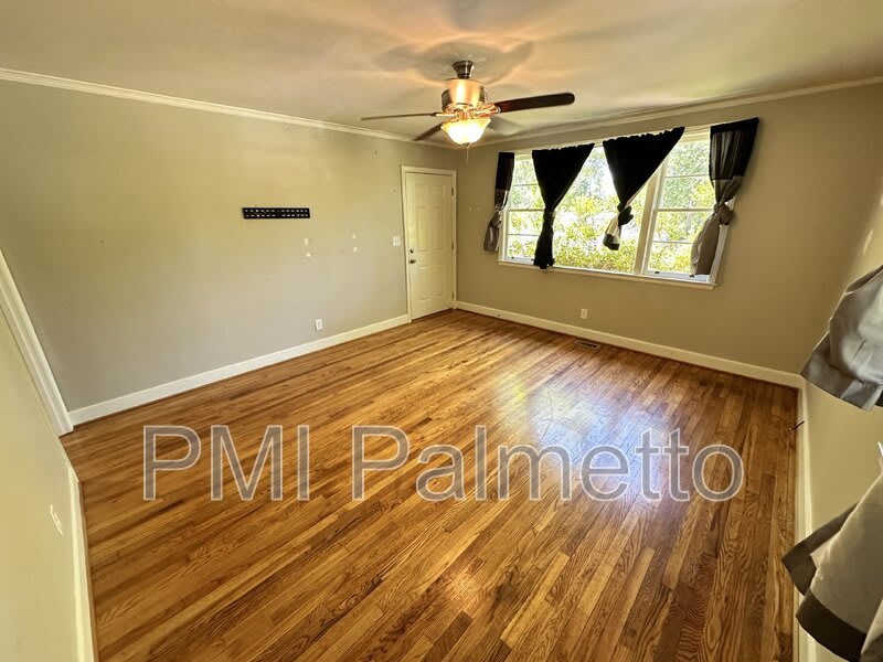 1719 Burnham St – photo 3