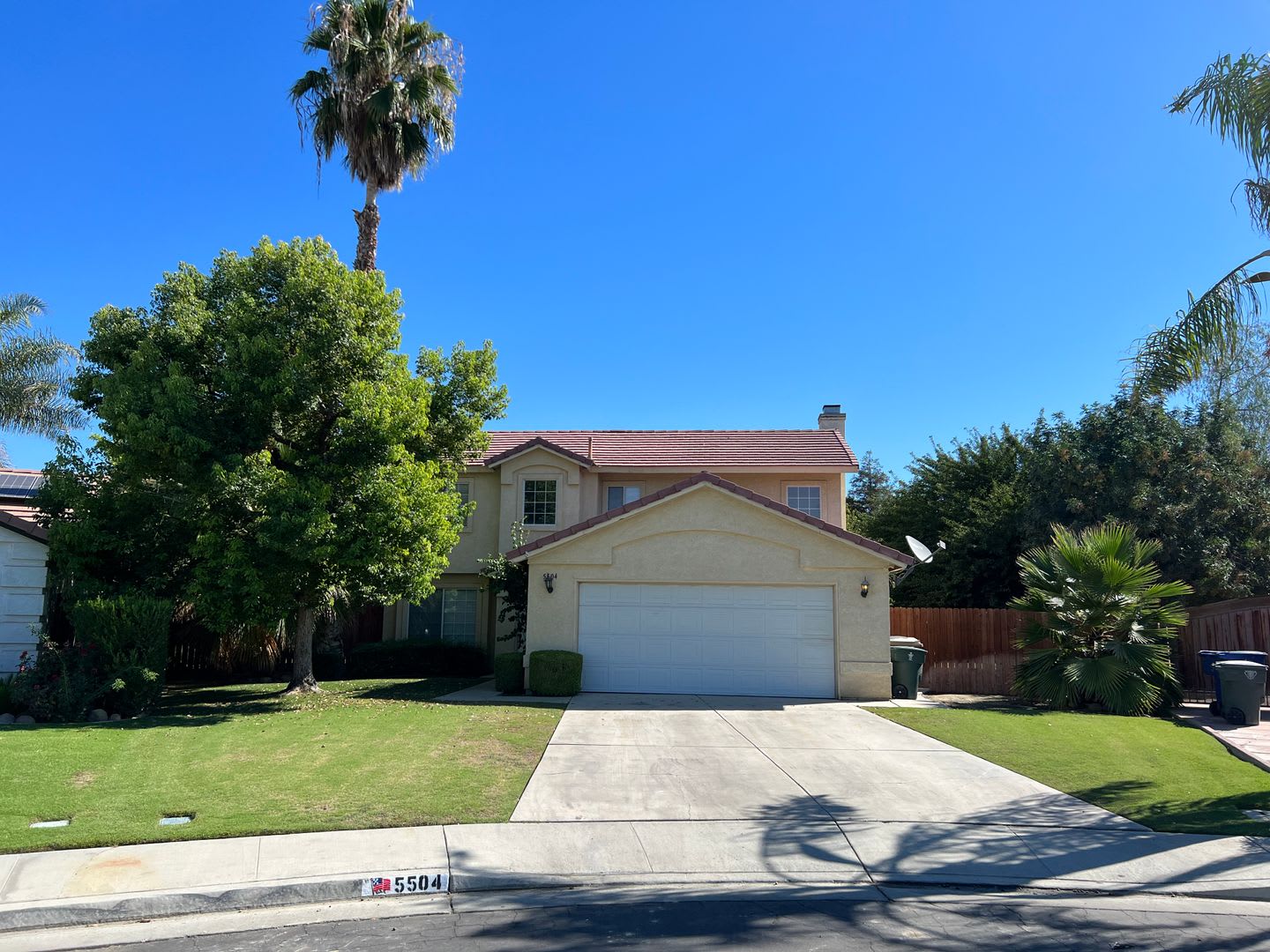 Beautiful 2 Story Home in The Seasons – photo 1