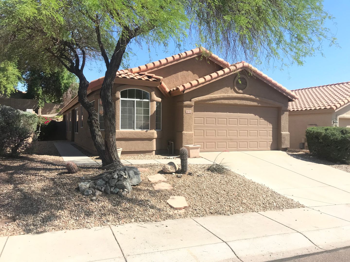3 bed 2 bath home with Newer Tile and Shower. – photo 2