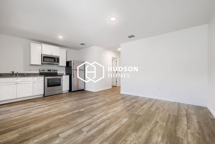 3327 Martin Luther King Drive – photo 5