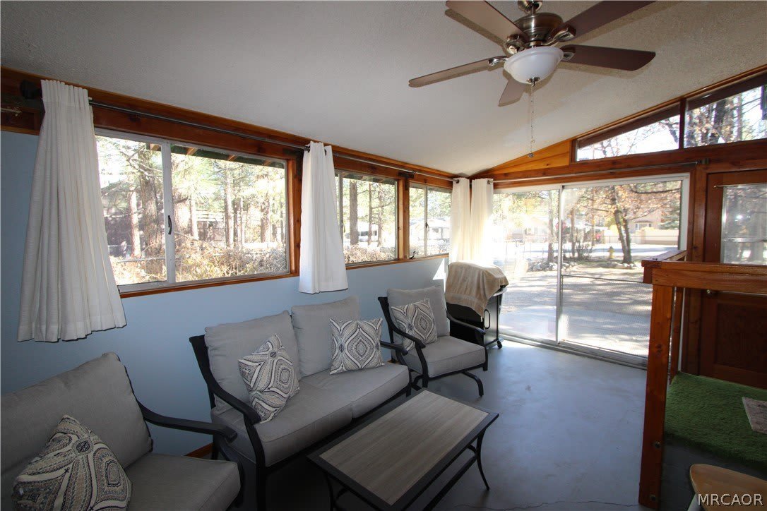331 W North Shore Drive – photo 3