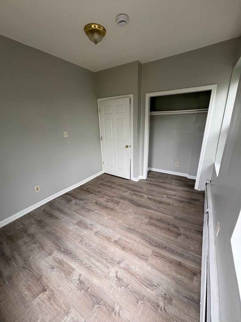 407 Main St – photo 2